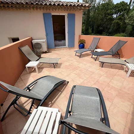 De La Pinède Parco vacanze *