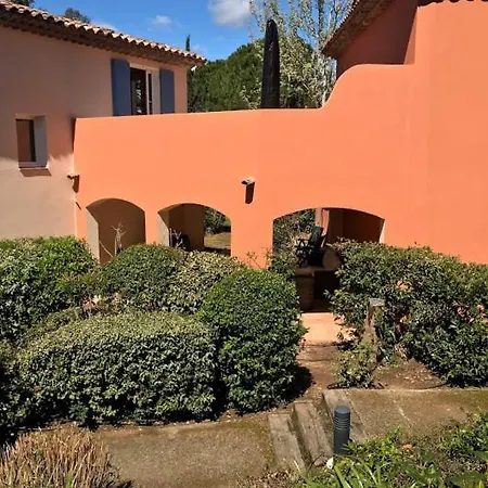 De La Pinède Parco vacanze *